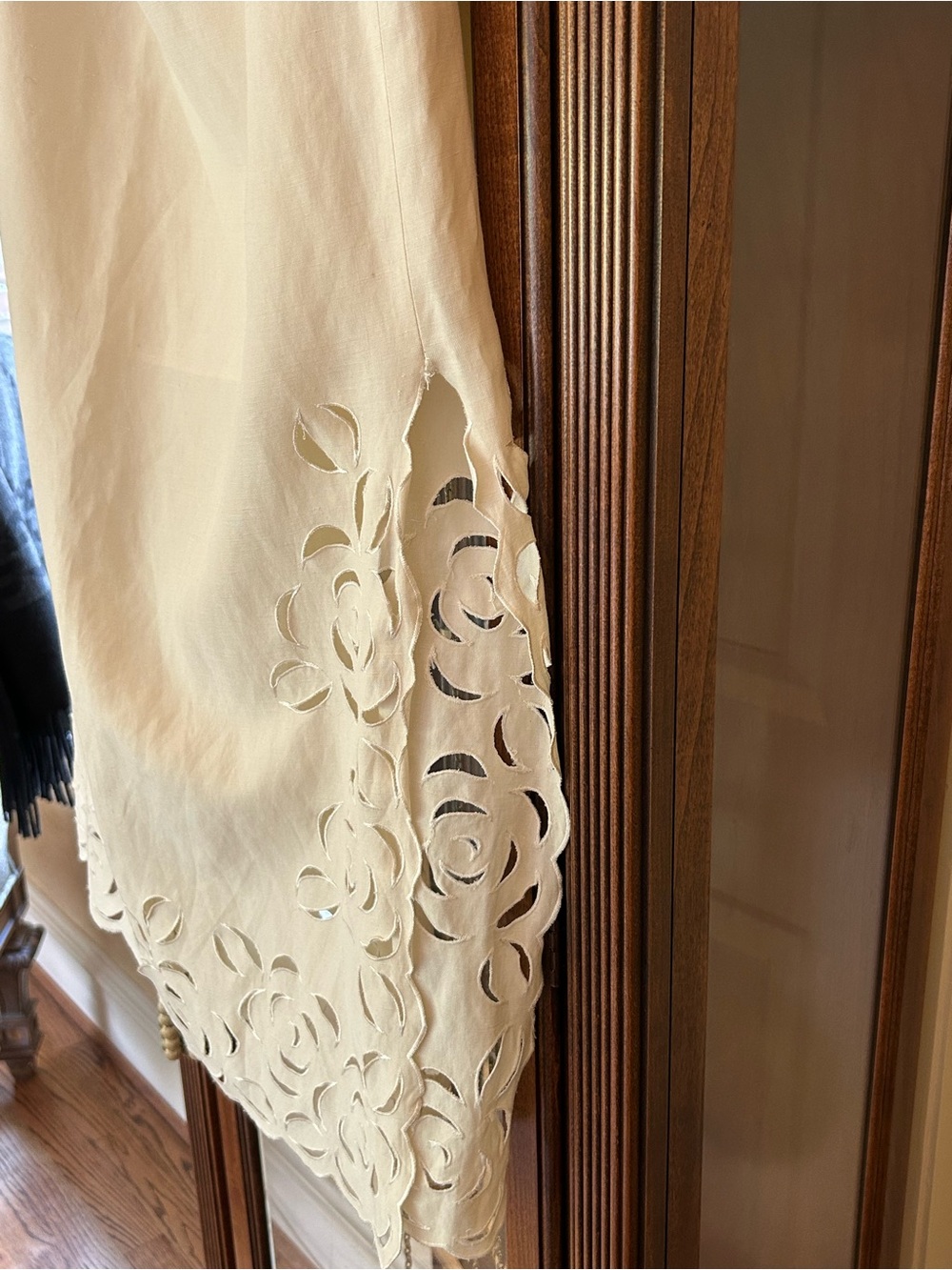 Dana Buchman Cream Midi Skirt with Laser-Cut Floral Hem - Picture 2 of 4